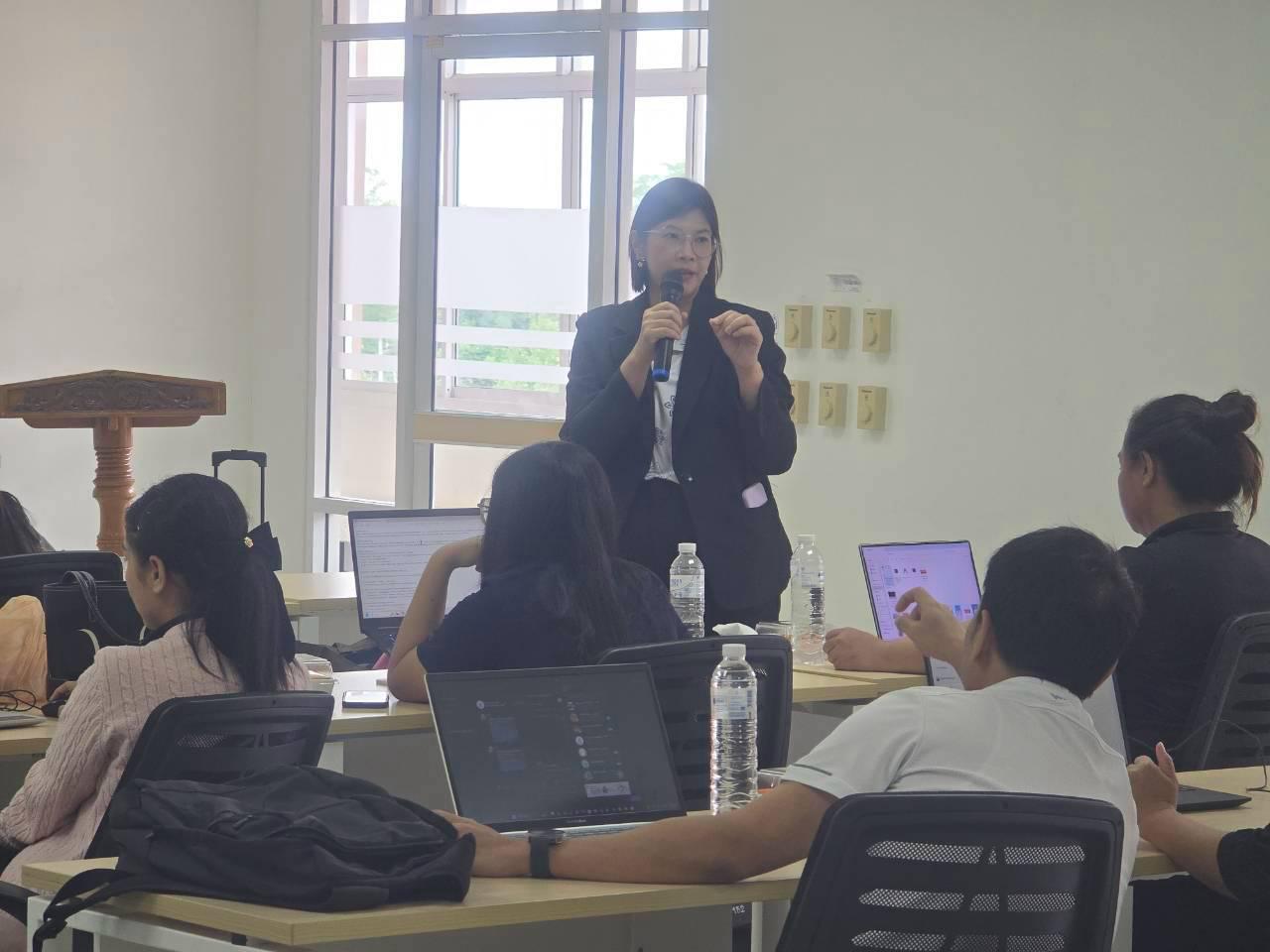 15. โครงการการผลิตสื่อการสอนด้วยนวัตกรรม AI ของครูเพื่อส่งเสริมความคิดสร้างสรรค์สำหรับผู้เรียนในยุคดิจิทัลตามบริบทของโรงเรียน ภายใต้โครงการพัฒนาคุณภาพการศึกษาและการพัฒนาท้องถิ่นโดยมีสถาบันอุดมศึกษาเป็นพี่เลี้ยงเครือข่ายเพื่อการพัฒนาอุดมศึกษา